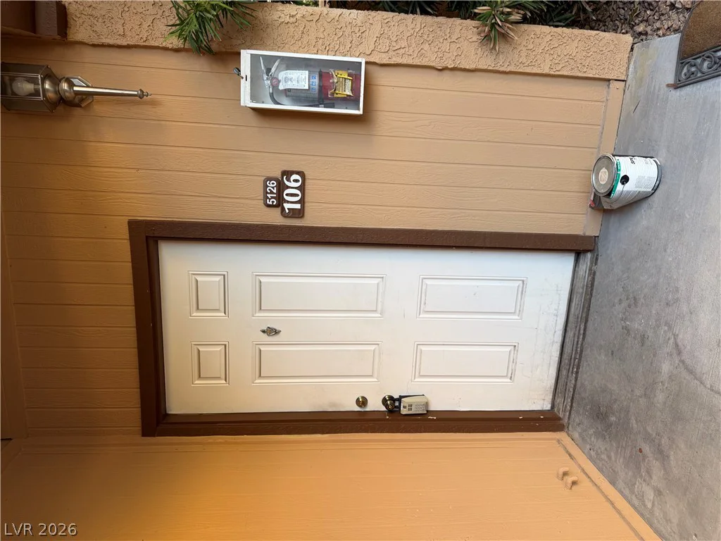 5126 Jones, Las Vegas, NV 89118