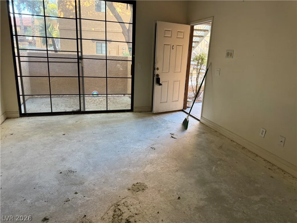 5126 Jones, Las Vegas, NV 89118