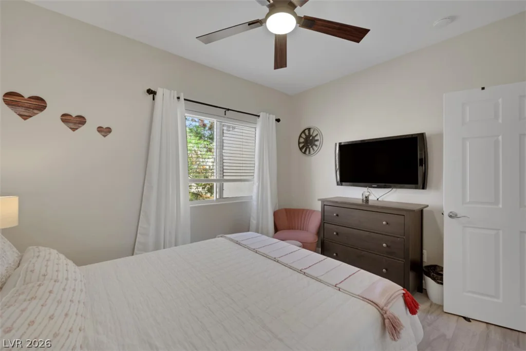 5650 Sahara, Las Vegas, NV 89142