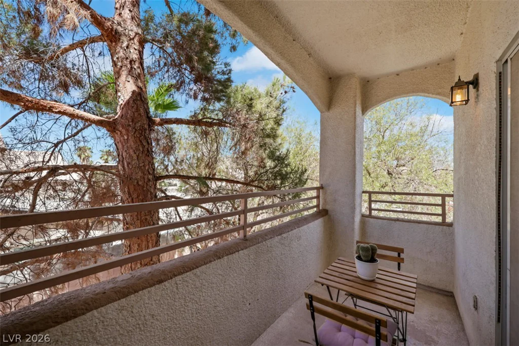 5650 Sahara, Las Vegas, NV 89142