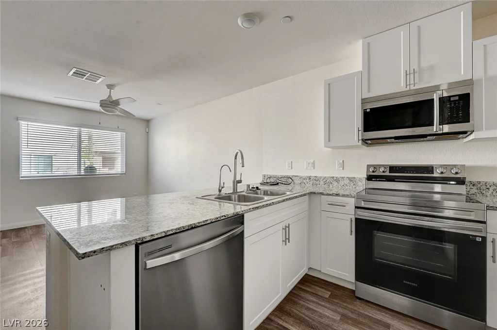 2960 Fire Cracker Red, Las Vegas, NV 89122