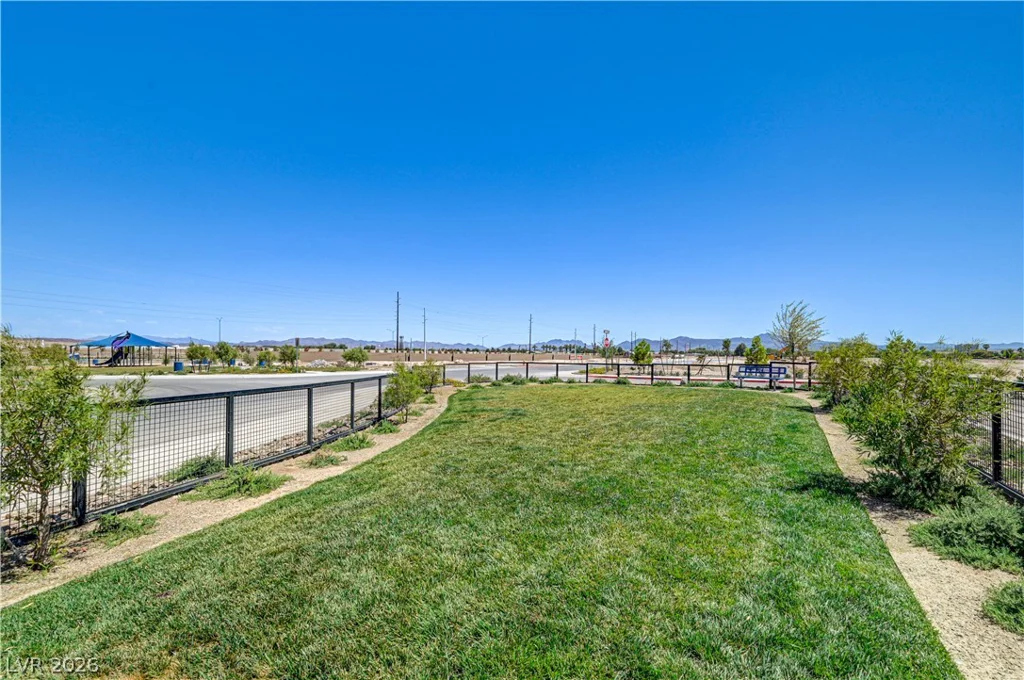 2960 Fire Cracker Red, Las Vegas, NV 89122