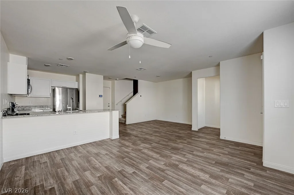 2960 Fire Cracker Red, Las Vegas, NV 89122