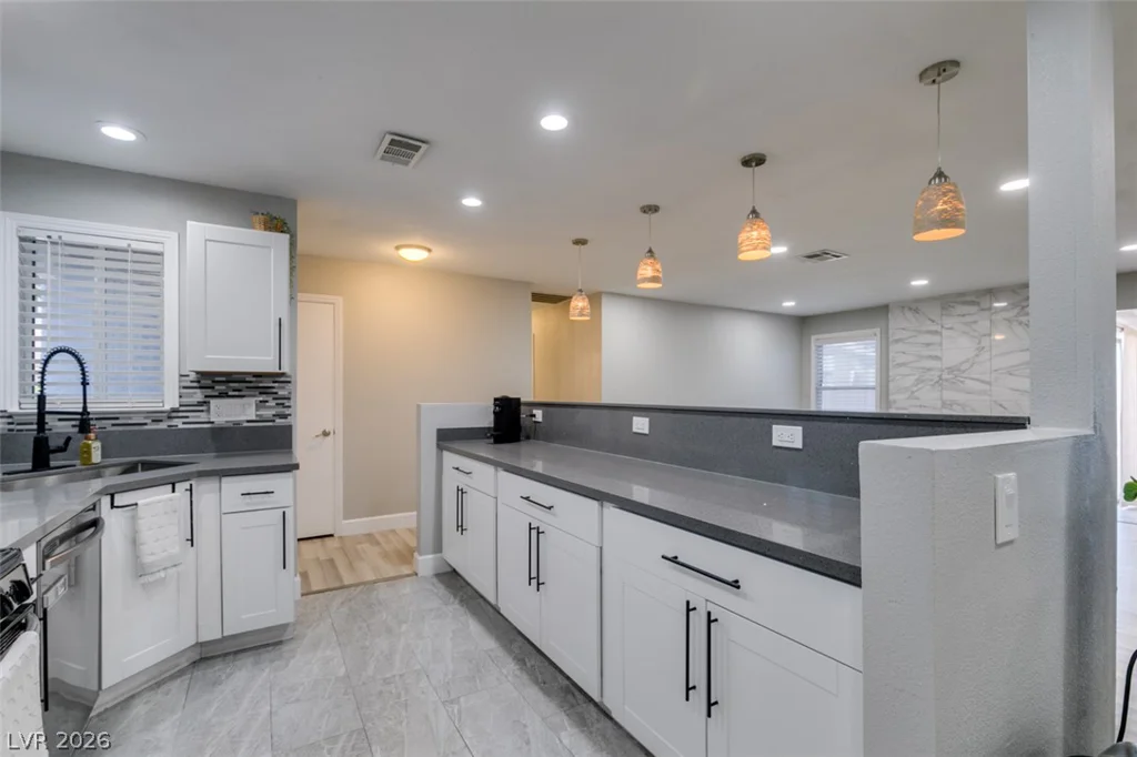 847 Shoreview, Henderson, NV 89002