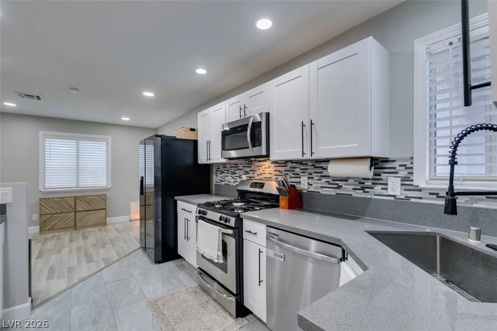 847 Shoreview, Henderson, NV 89002