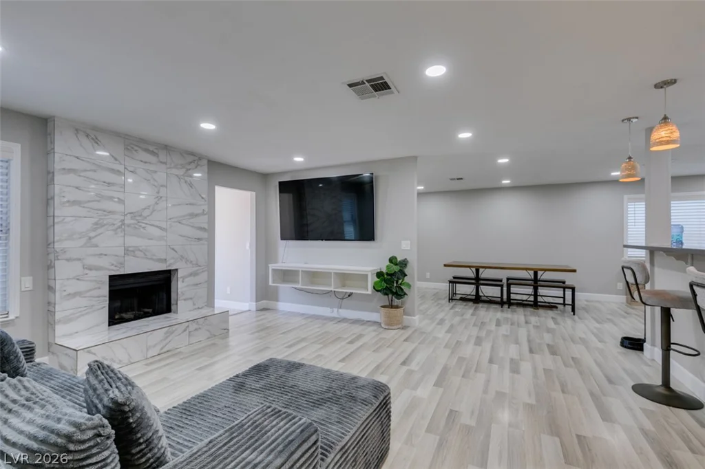 847 Shoreview, Henderson, NV 89002