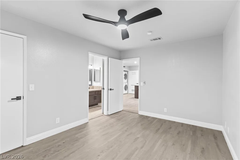 881 Mantis, Las Vegas, NV 89110