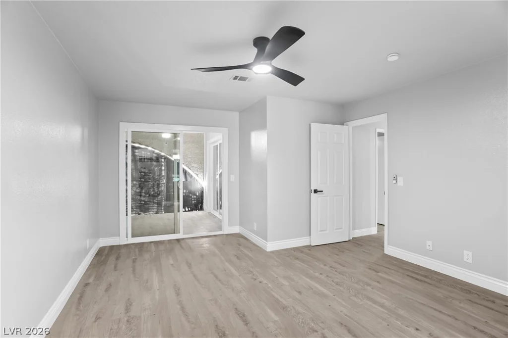 881 Mantis, Las Vegas, NV 89110