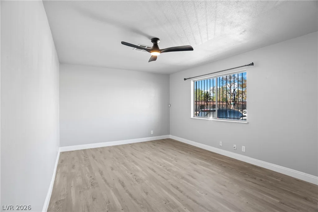 881 Mantis, Las Vegas, NV 89110