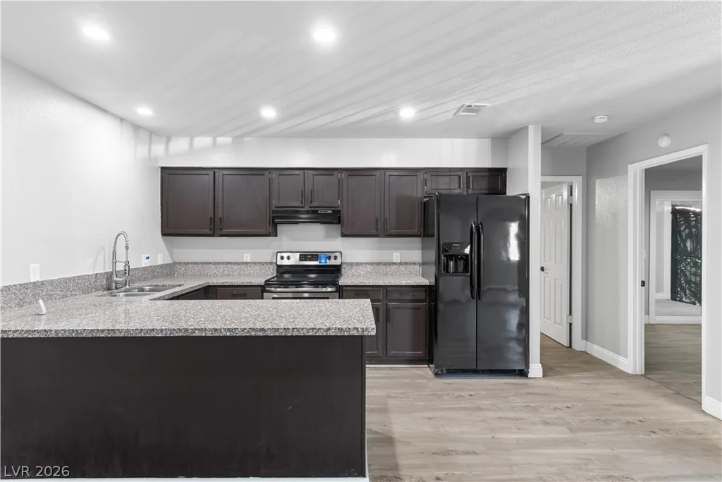 881 Mantis, Las Vegas, NV 89110
