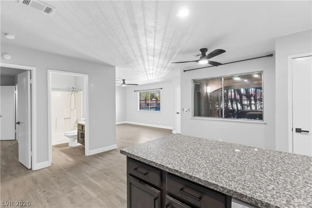 881 Mantis, Las Vegas, NV 89110