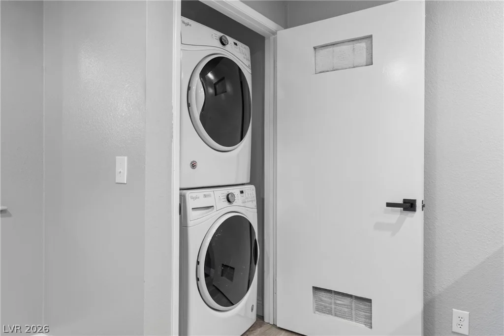 881 Mantis, Las Vegas, NV 89110