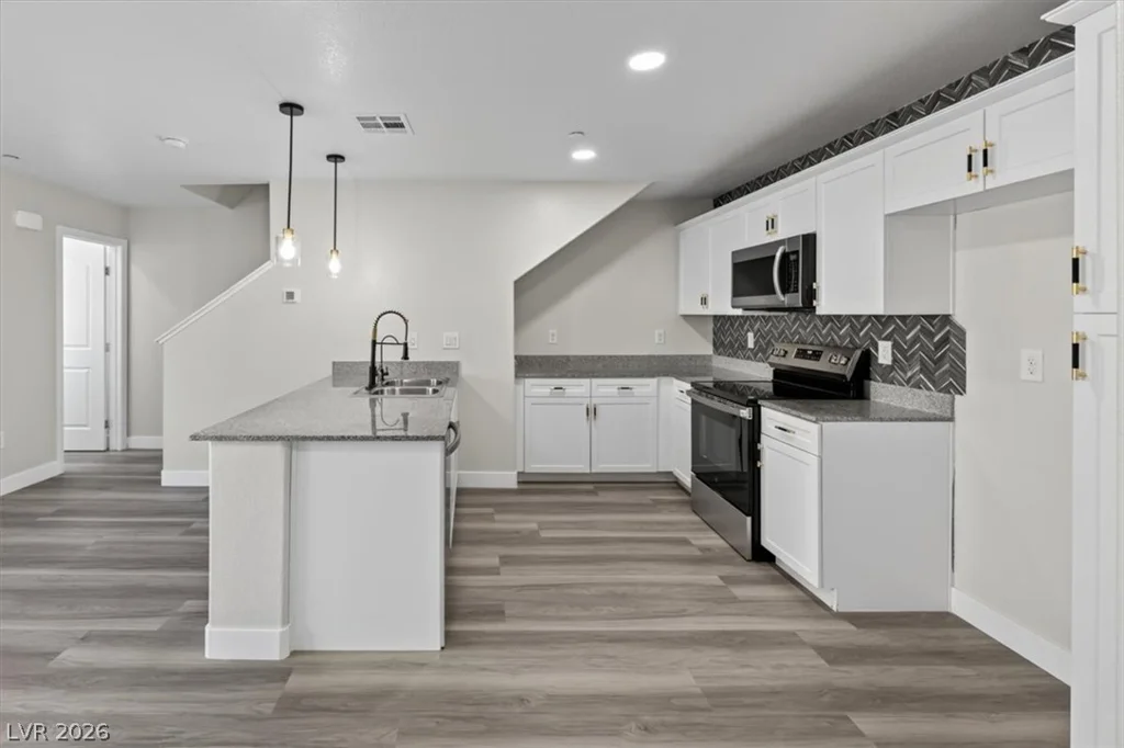 6811 Sage Gold, North Las Vegas, NV 89086