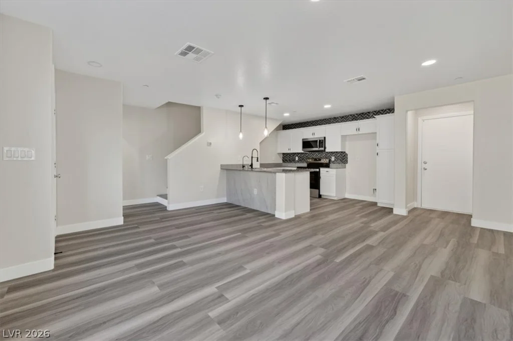 6811 Sage Gold, North Las Vegas, NV 89086