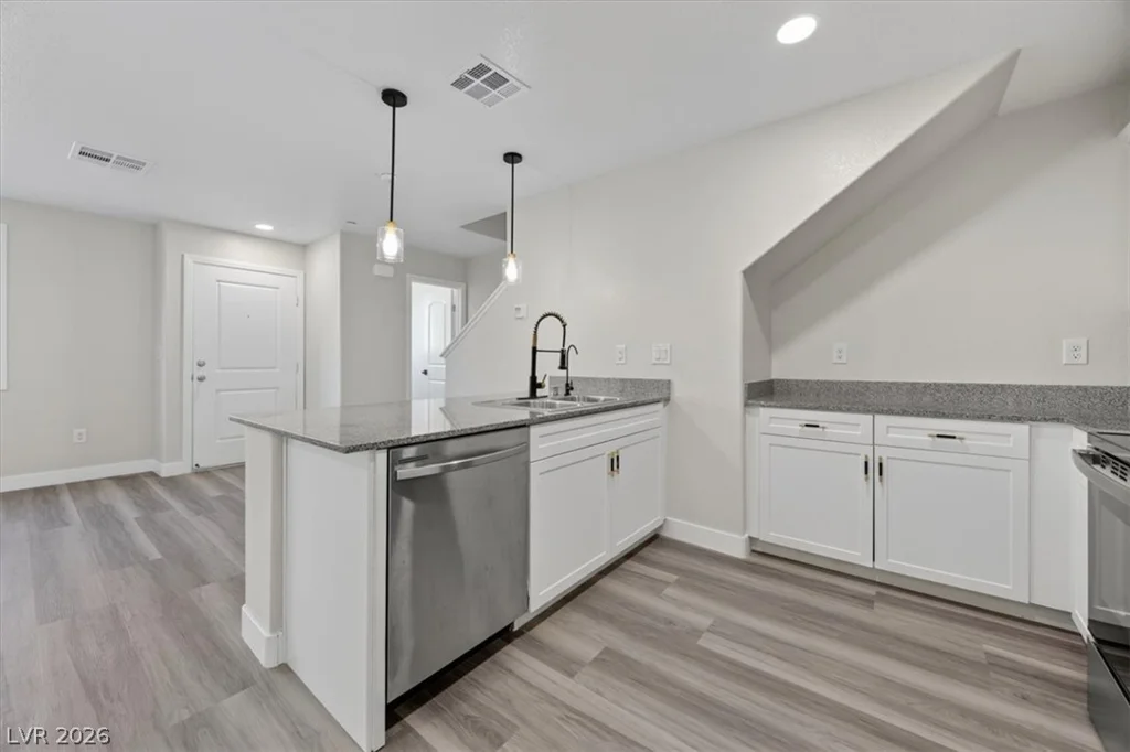 6811 Sage Gold, North Las Vegas, NV 89086