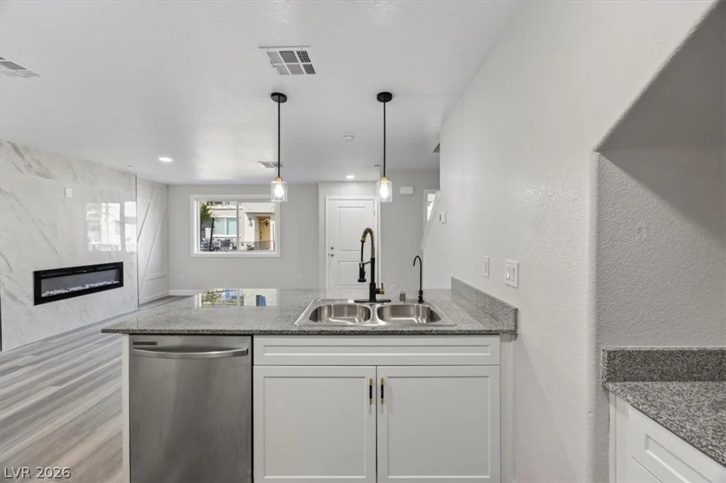 6811 Sage Gold, North Las Vegas, NV 89086