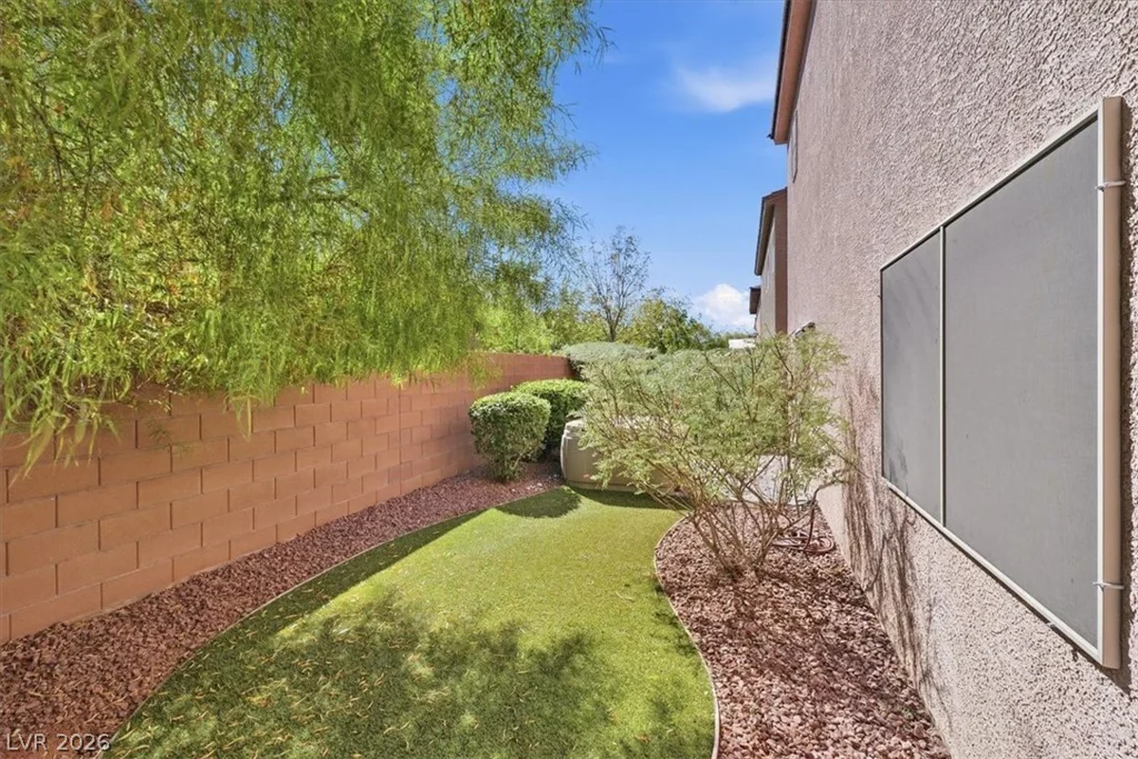 7950 Lost Ranger Peak, Las Vegas, NV 89166