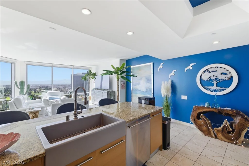 322 Karen, Las Vegas, NV 89109