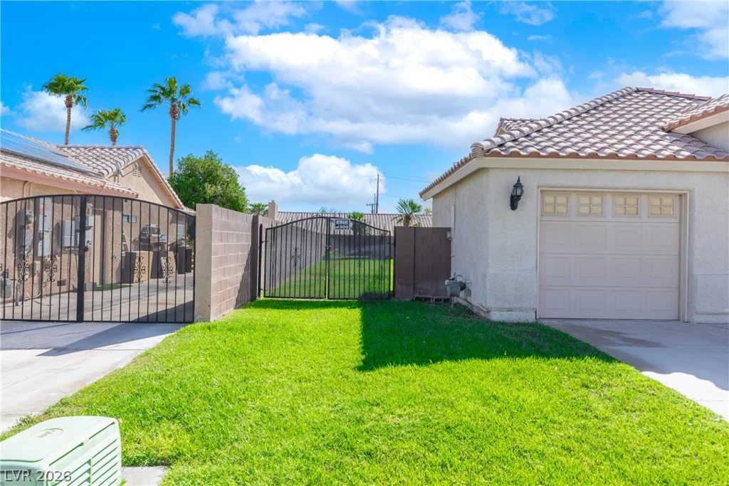 3616 Fox Glen, Las Vegas, NV 89108