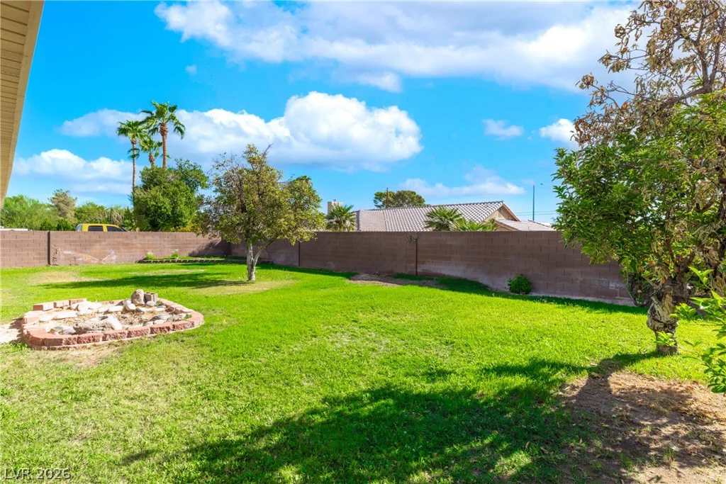 3616 Fox Glen, Las Vegas, NV 89108