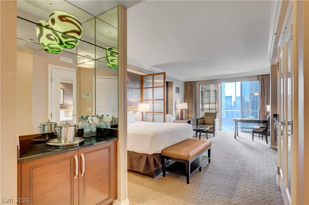 125 Harmon, Las Vegas, NV 89109