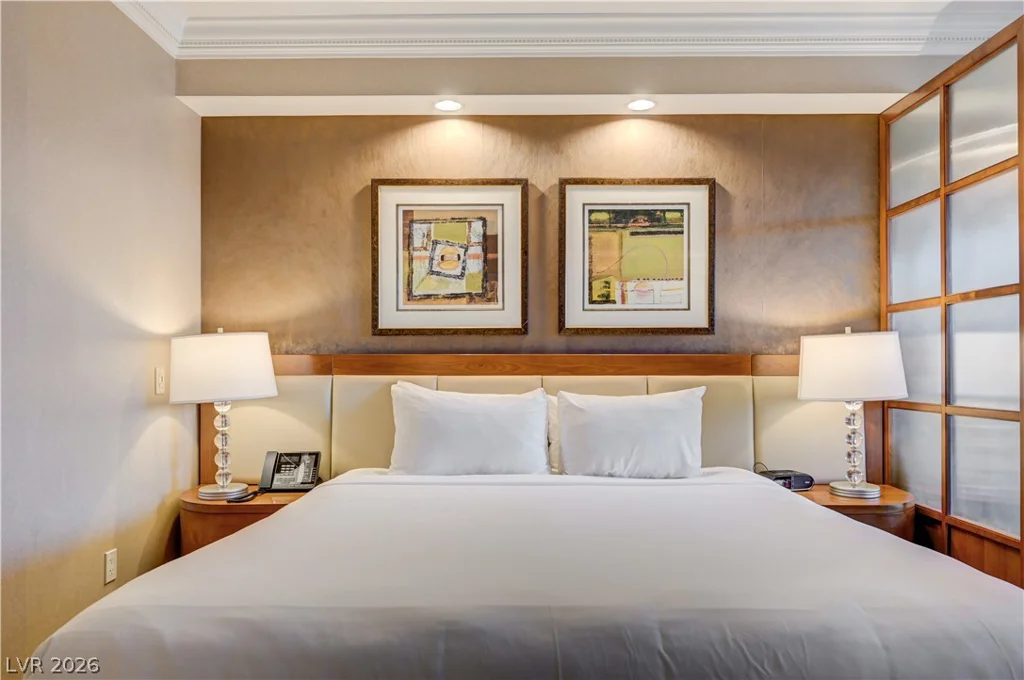 125 Harmon, Las Vegas, NV 89109