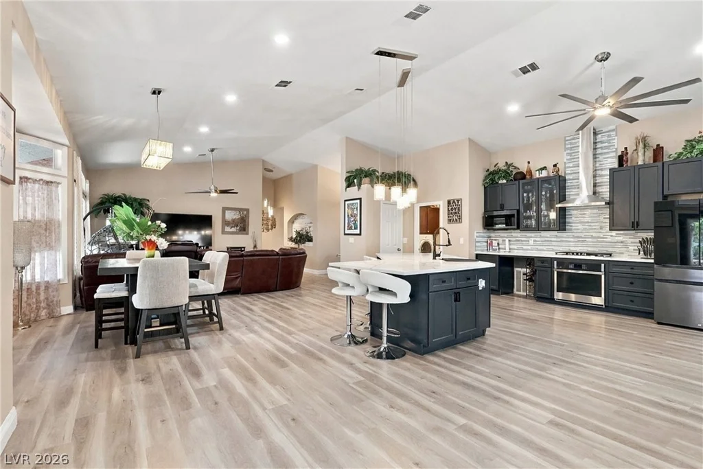 7445 Falcon Rock, Las Vegas, NV 89123
