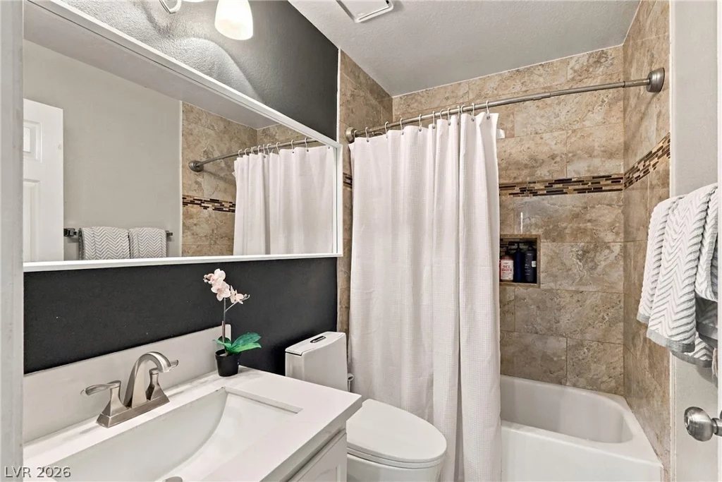 7445 Falcon Rock, Las Vegas, NV 89123