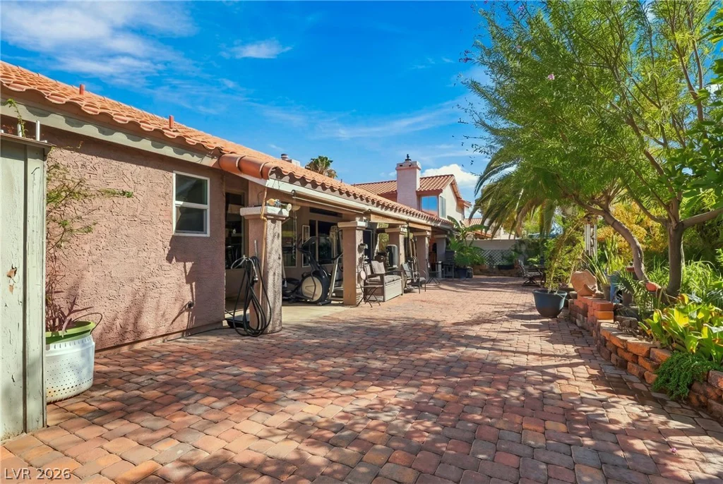 7445 Falcon Rock, Las Vegas, NV 89123