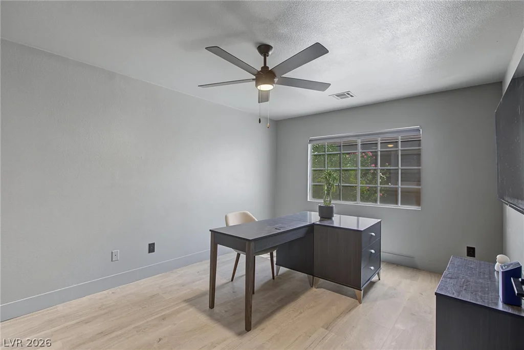 10112 Tumbling Tree, Las Vegas, NV 89183