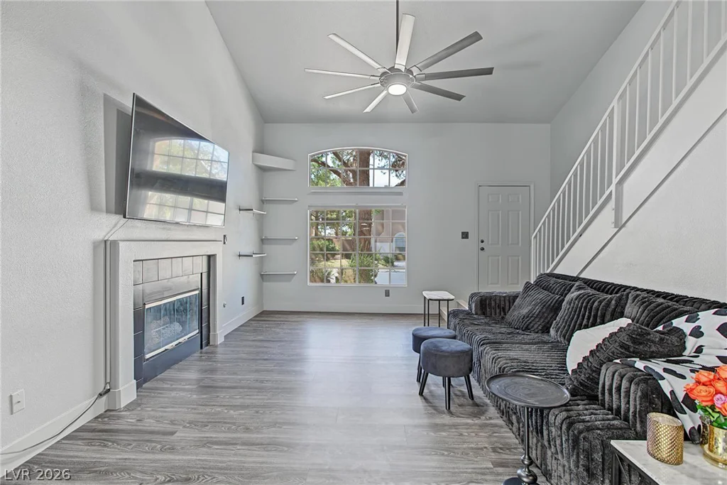 10112 Tumbling Tree, Las Vegas, NV 89183