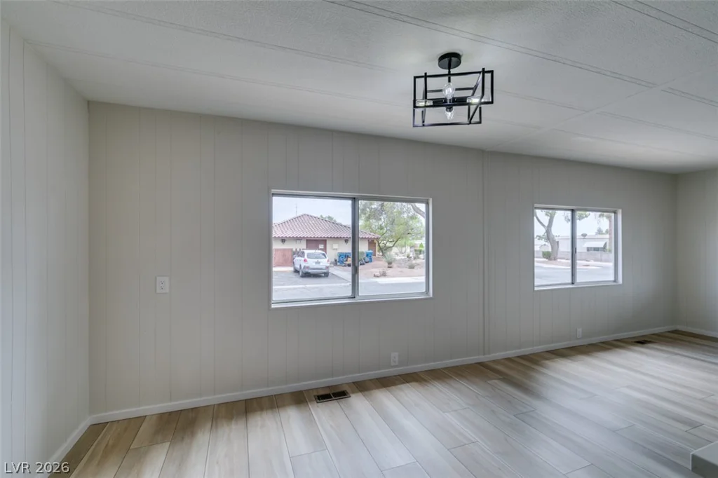 3579 Isle Royale, Las Vegas, NV 89122