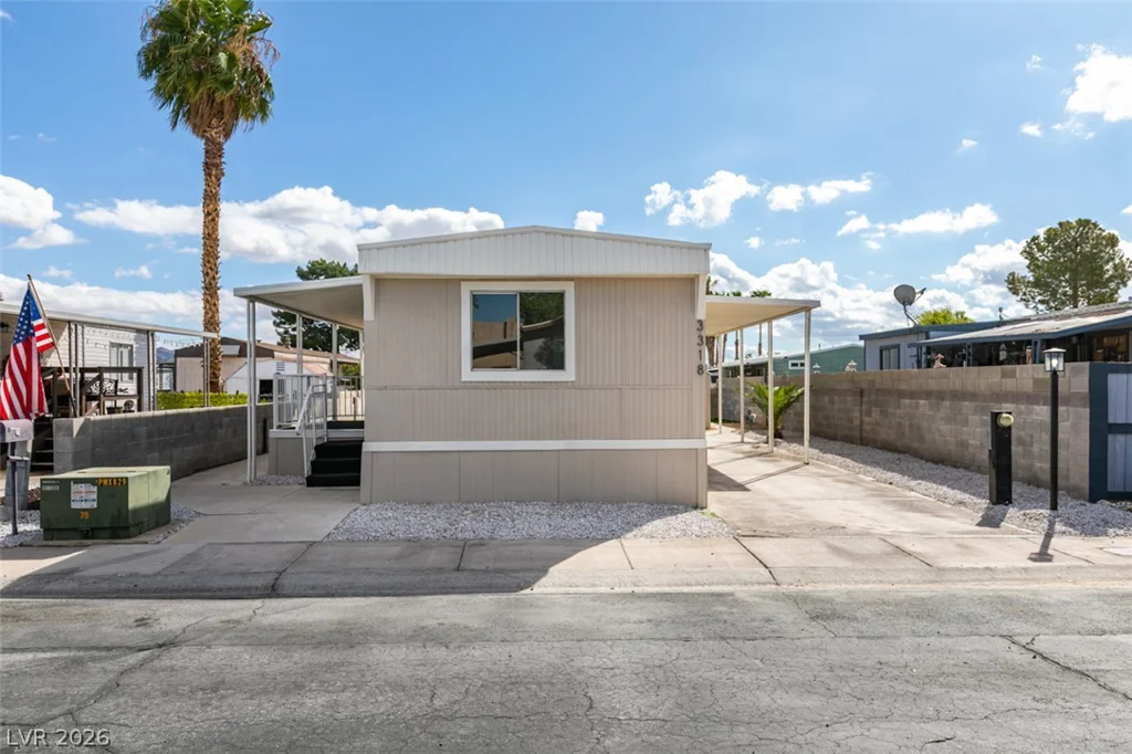 3318 Cape Cod, Las Vegas, NV 89122