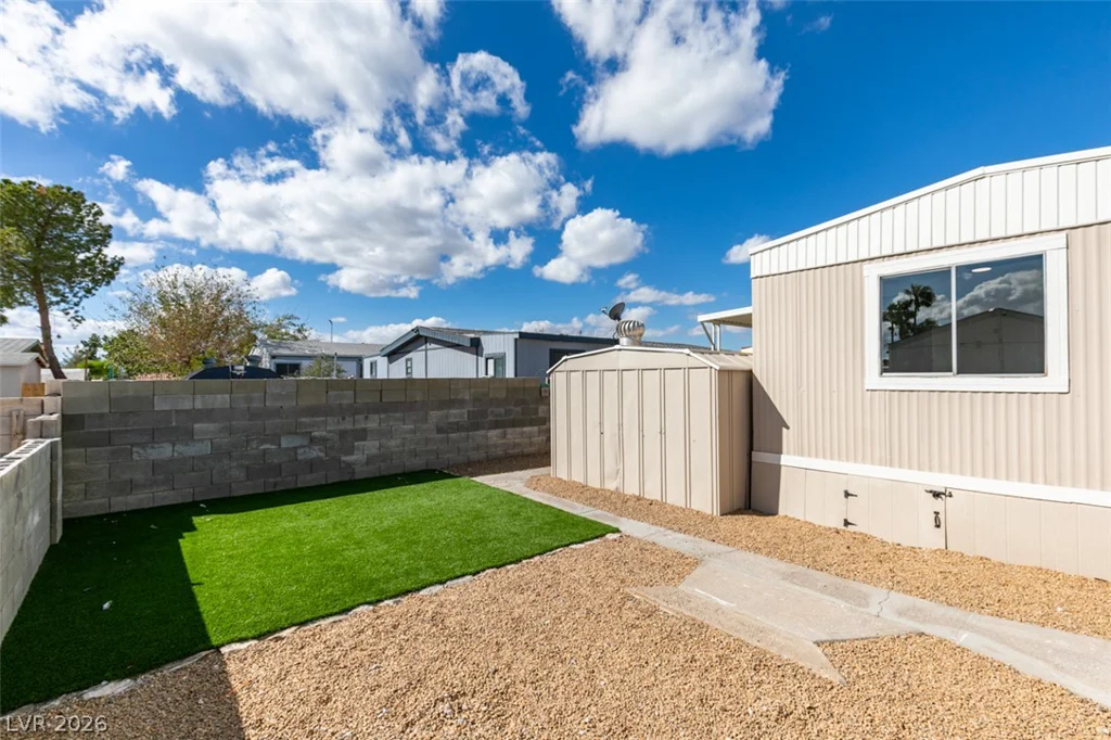 3318 Cape Cod, Las Vegas, NV 89122