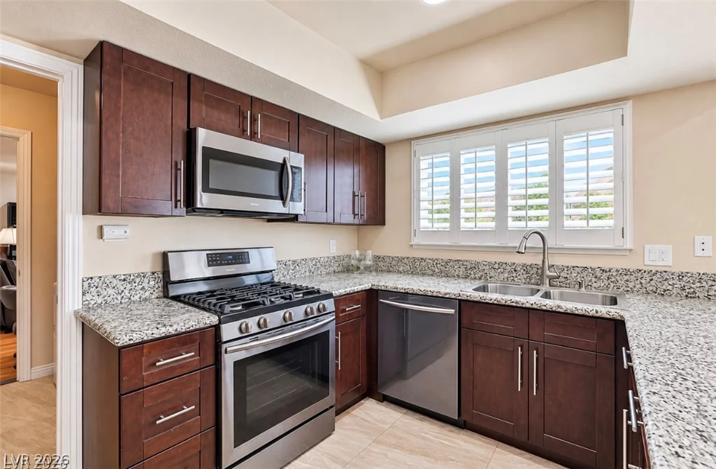5323 Holbrook, Las Vegas, NV 89103