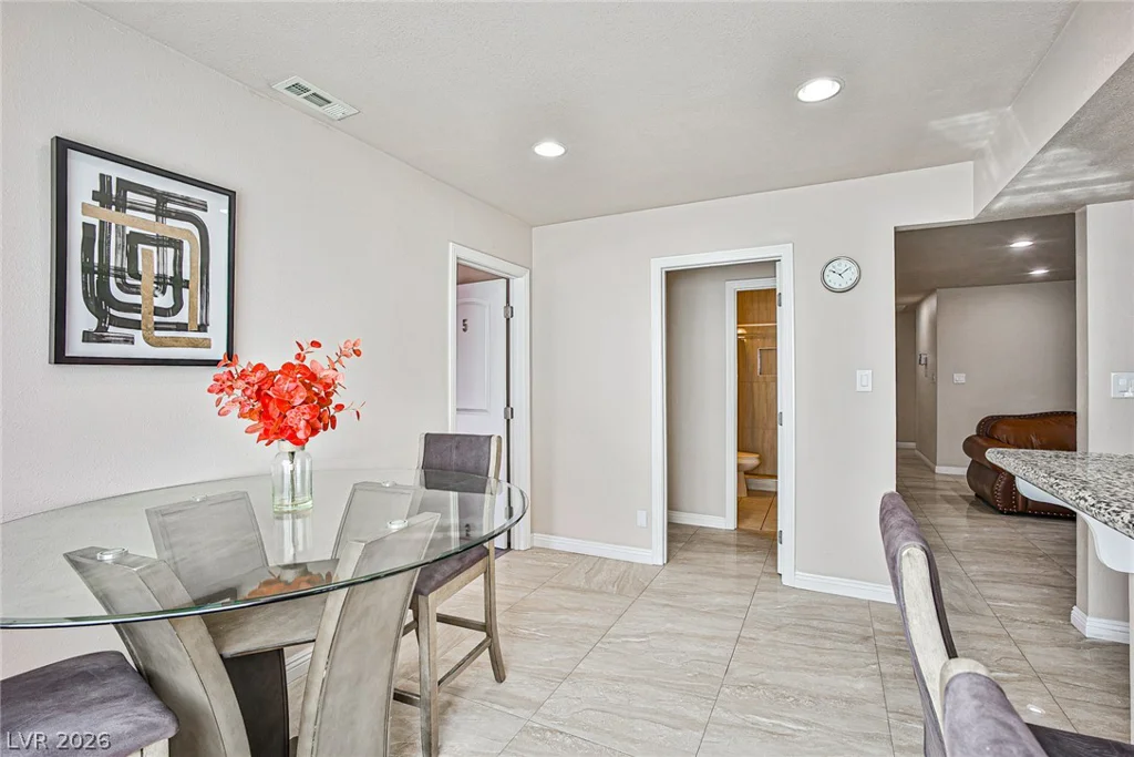 5323 Holbrook, Las Vegas, NV 89103