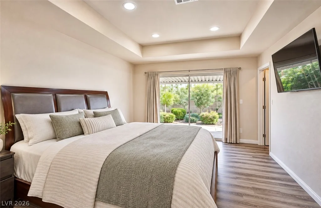 5323 Holbrook, Las Vegas, NV 89103