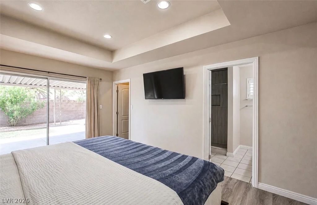 5323 Holbrook, Las Vegas, NV 89103