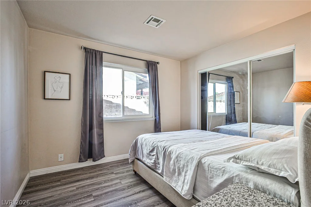 5323 Holbrook, Las Vegas, NV 89103