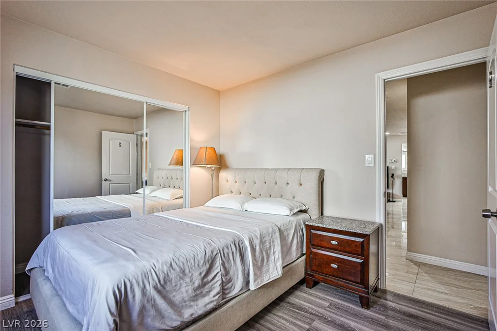 5323 Holbrook, Las Vegas, NV 89103