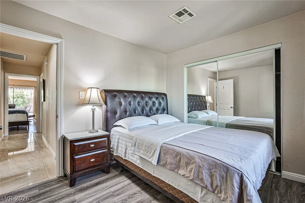 5323 Holbrook, Las Vegas, NV 89103