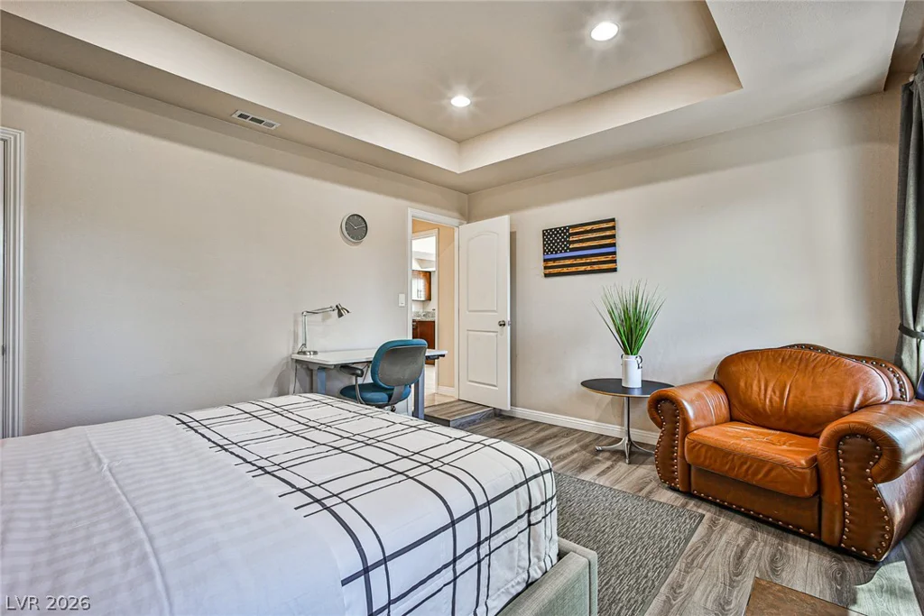 5323 Holbrook, Las Vegas, NV 89103