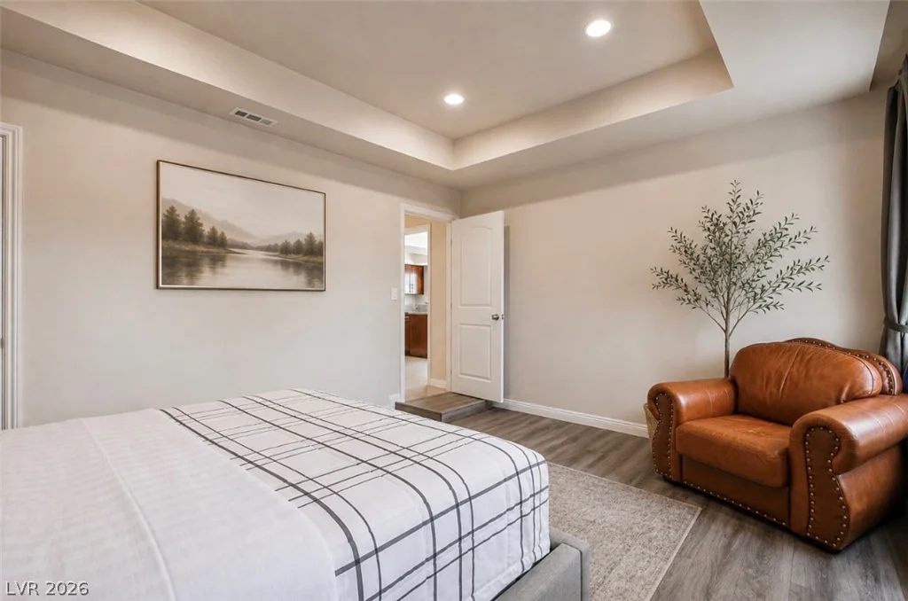 5323 Holbrook, Las Vegas, NV 89103