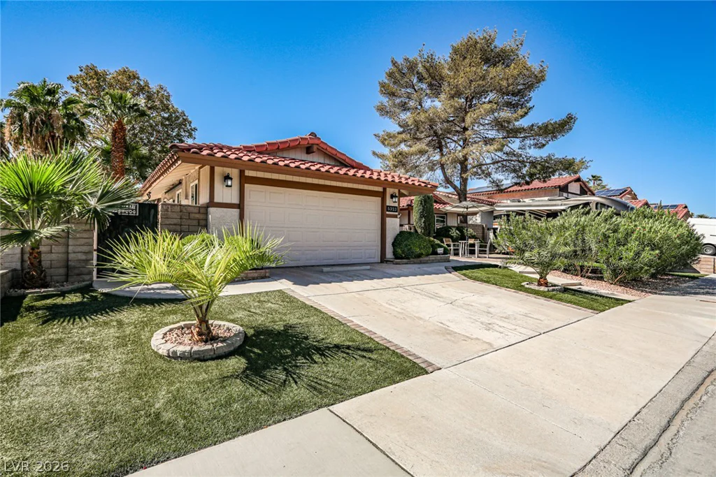 5323 Holbrook, Las Vegas, NV 89103