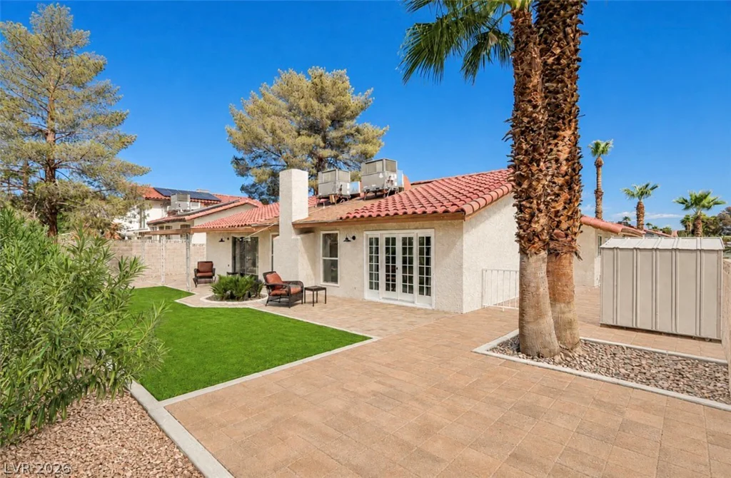 5323 Holbrook, Las Vegas, NV 89103