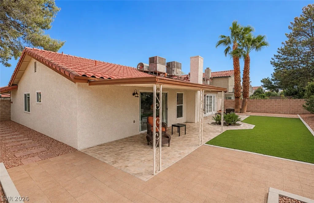 5323 Holbrook, Las Vegas, NV 89103