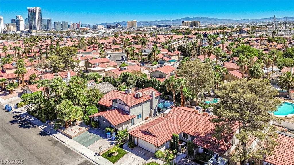 5323 Holbrook, Las Vegas, NV 89103