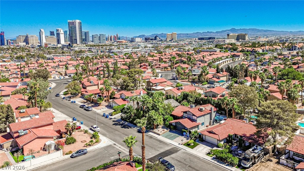 5323 Holbrook, Las Vegas, NV 89103