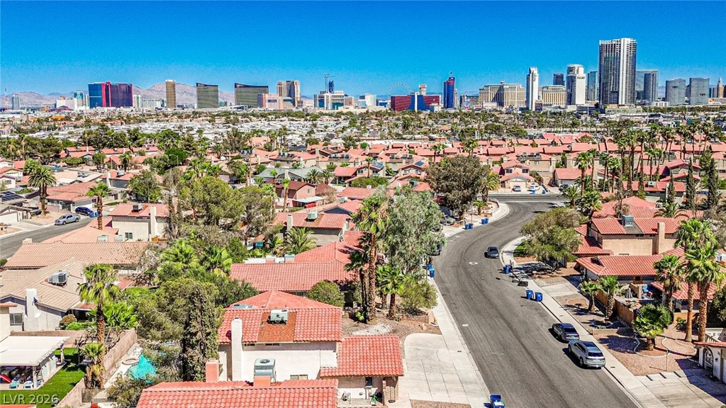 5323 Holbrook, Las Vegas, NV 89103