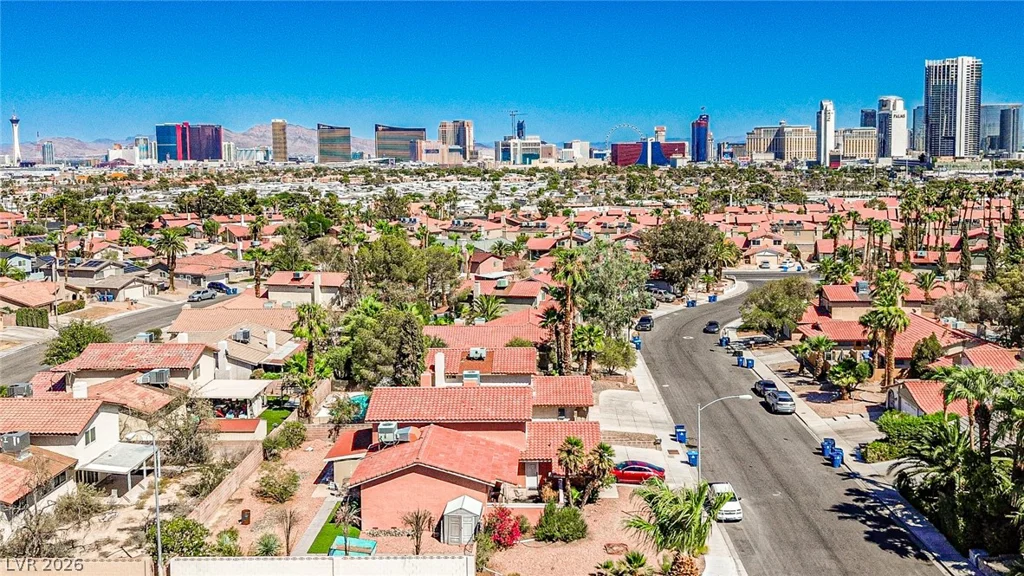 5323 Holbrook, Las Vegas, NV 89103